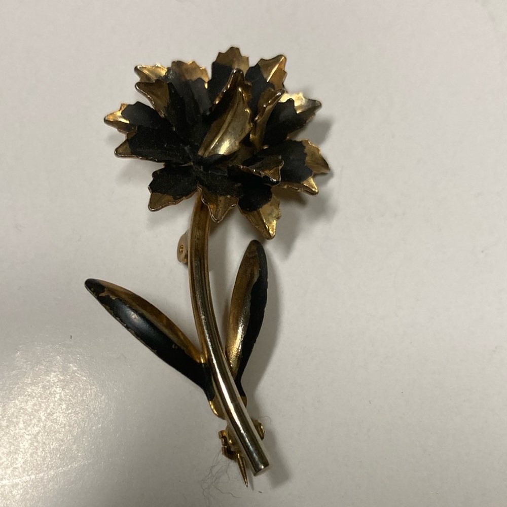 Flower design Brooch